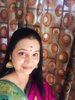 Concert look today #traditionaldress #kancheepuramsaree #concertlook #jhumkas #preconcertselfie