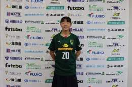 #佐藤寿音 選手昇格のお知らせ   この度、VONDS市原FCレディースU-15所属の佐藤寿音選手が、2024シーズンよりトップチームへ昇格することが決定しましたのでお知らせいたします。      #vonds #vonds市原 #vonds市原fcレディース #emotionalfootball共に