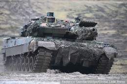 Лукашенко рассказал, как танк Leopard разлетелся на куски