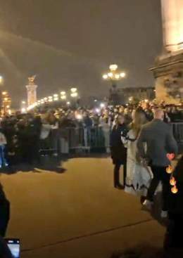 french armys showing their support to yoongi!! waiting for him on a VERY cold and windy night!!   #SUGAxValentino #SUGAxValentinoCouture  #SUGAValentinoDiVas