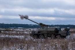\u203c\ufe0f#Slovakia will provide 8 Zuzana 2 howitzers to #Ukraine.  \ud83c\uddf8\ud83c\uddf0 \ud83c\uddfa\ud83c\udde6 The Slovak Defense Minister Jaroslav Naď confirmed that Ukrainian soldiers are currently training on the Zuzana 2 155 mm 8x8 self-
