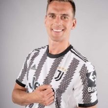 arekmilik9