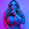 holly.wood